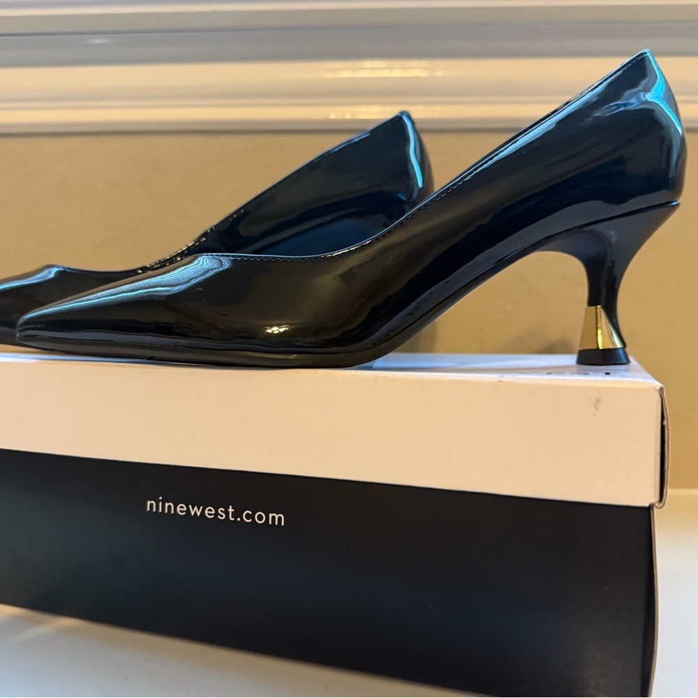 Nine West Andes black Paten Pump. Size 7.5. EUC